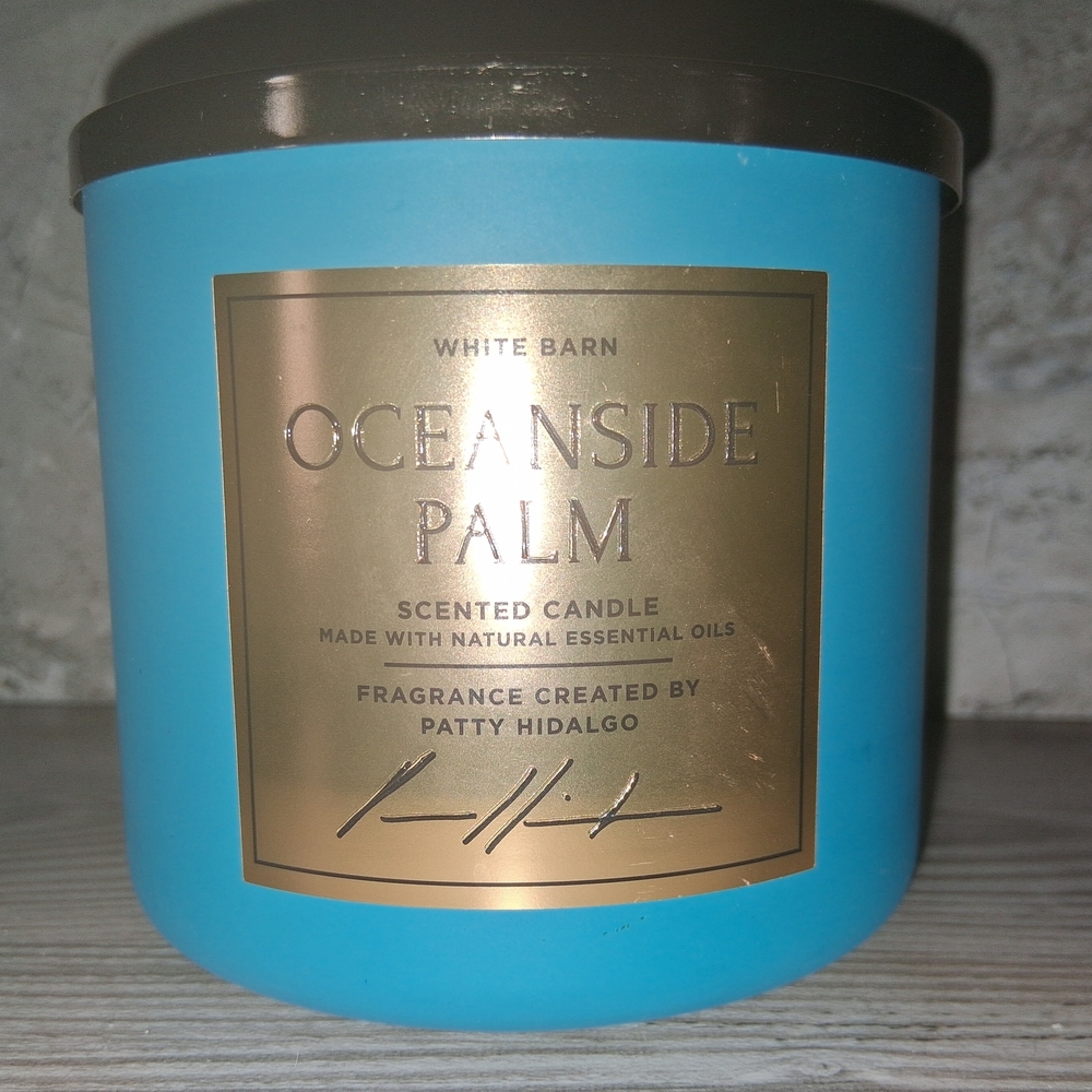White Barn Oceanside Palm 3 Wick Scented Candle NEW!
